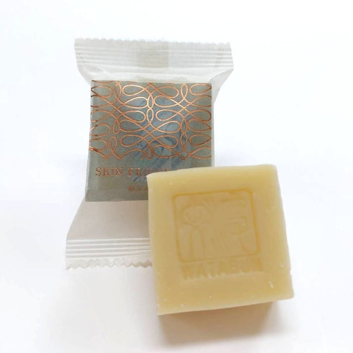 肌友だち石鹸（シルク成分配合）　小（30g）